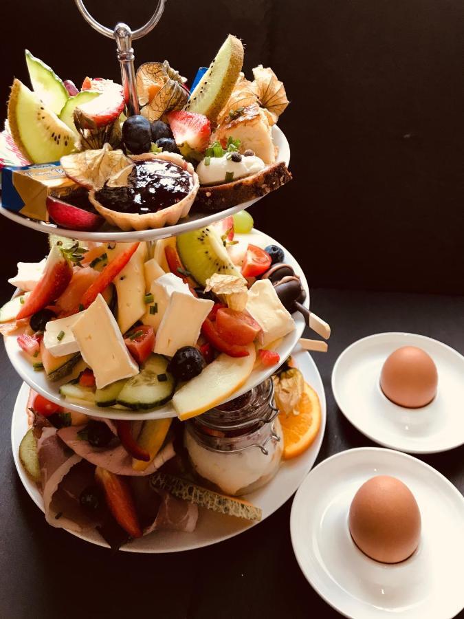 Cafe Am Donautor Hotell Kelheim Exteriör bild