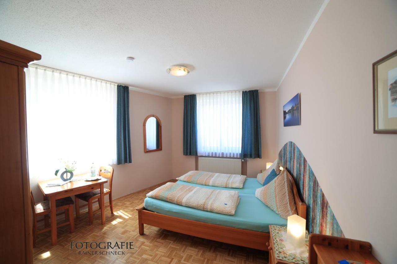 Cafe Am Donautor Hotell Kelheim Exteriör bild